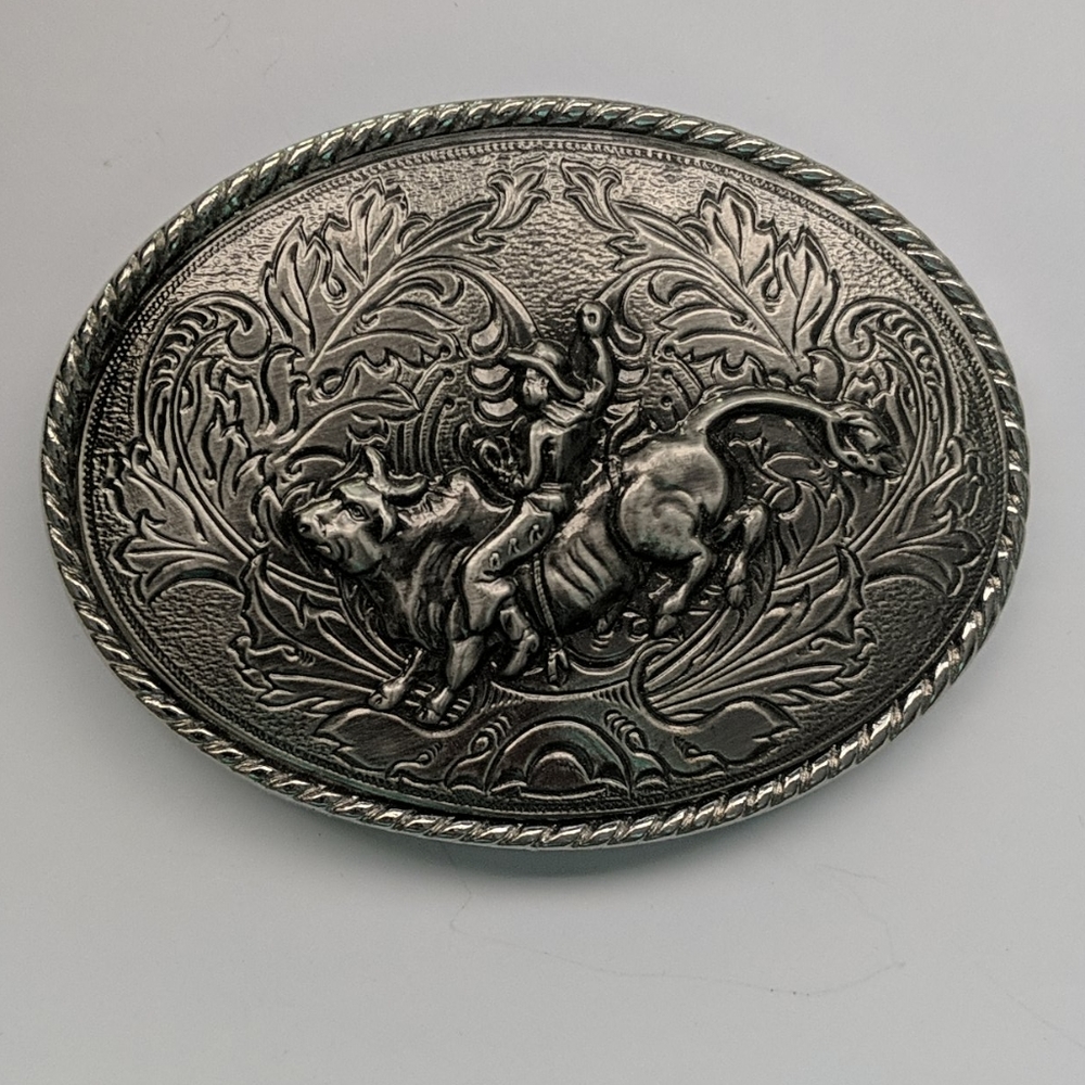 👣Vintage Ivan Oval Silver Western Belt Buckle